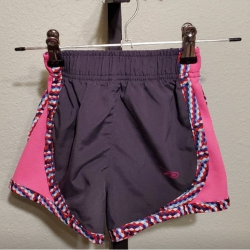 Girls Pro Player shorts. Size 4. Gray & Pink